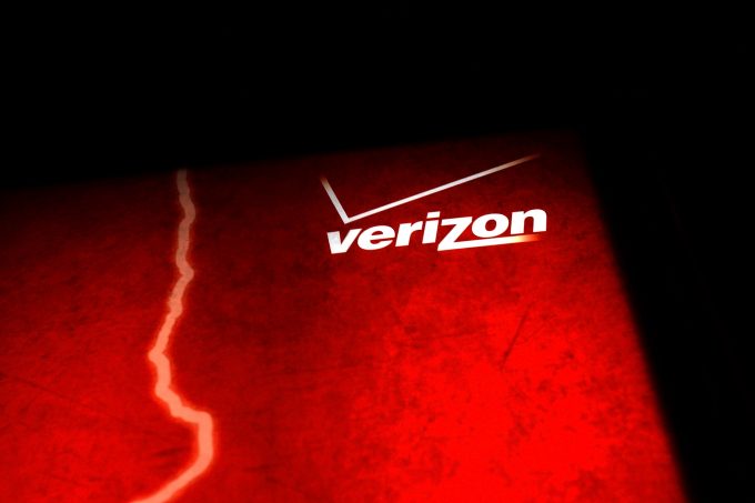 How Verizon Makes Money? Understanding Verizon Business Model Core